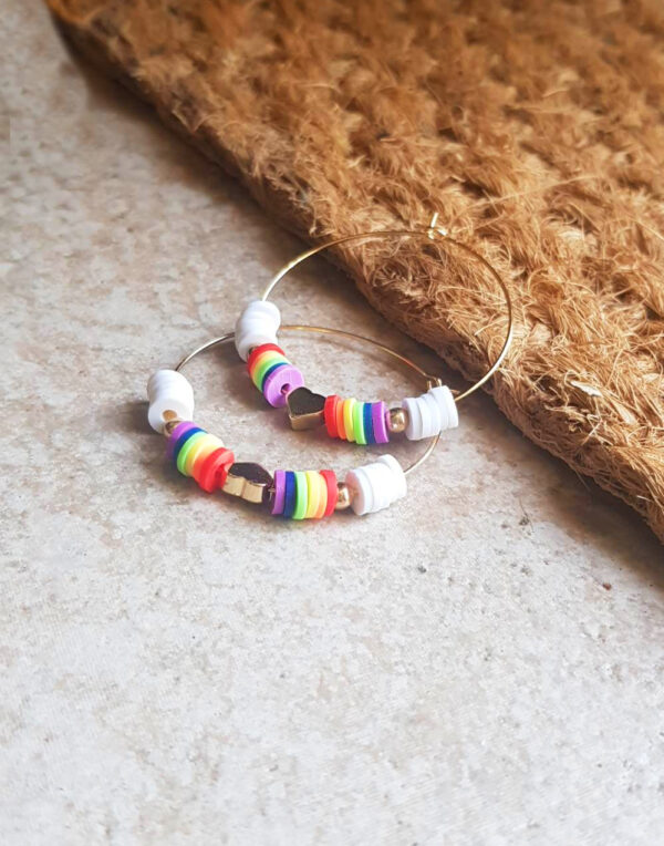 Boucles d'oreilles LGBT créoles perle coeur multicolore